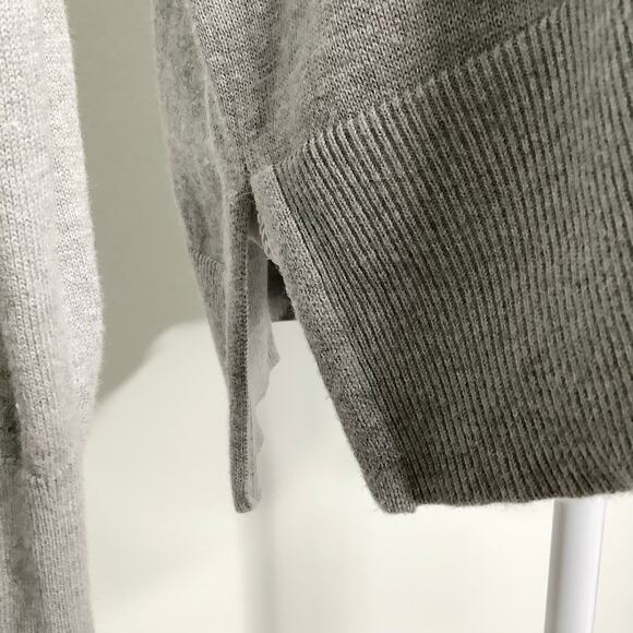 Crown & Ivy Gray Multicolor Heart Sweater Oversized Fit Small - Picture 4 of 7